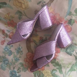 💖NWOT💖 Pink Metallic heels (Shelly’s London)